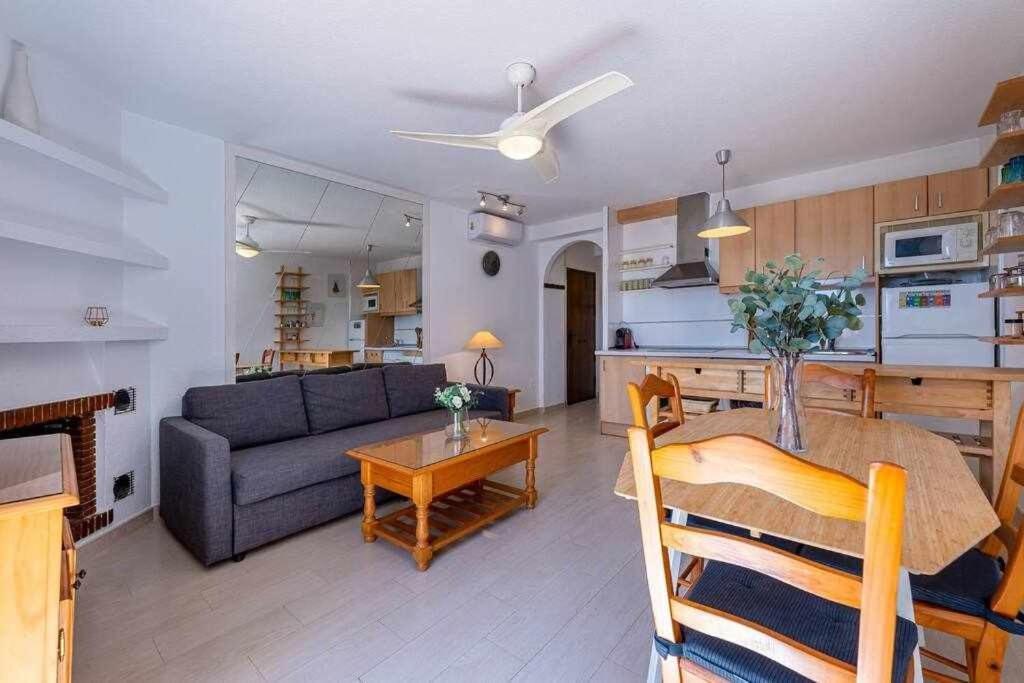 797 Hr - Pueblo Evita- Andalusian Apartment With Terrace. 贝纳尔马德纳 外观 照片