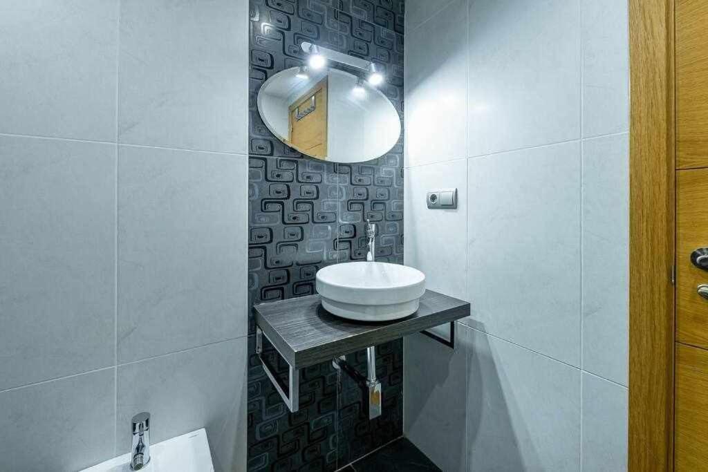 797 Hr - Pueblo Evita- Andalusian Apartment With Terrace. 贝纳尔马德纳 外观 照片