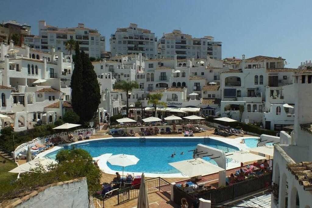 797 Hr - Pueblo Evita- Andalusian Apartment With Terrace. 贝纳尔马德纳 外观 照片